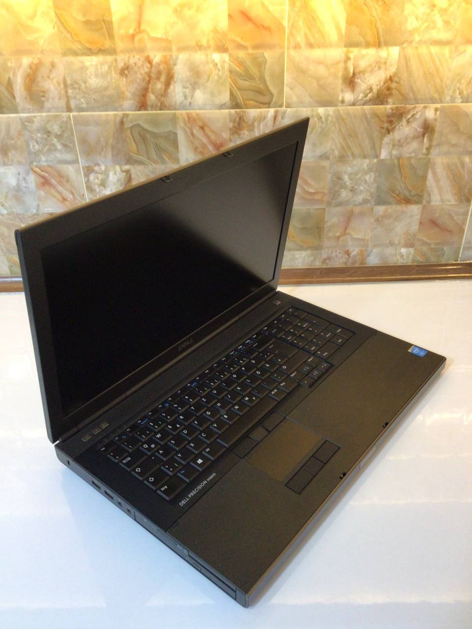 لپ تاپ دل Dell M6800 /چهار گیگ گرافیک