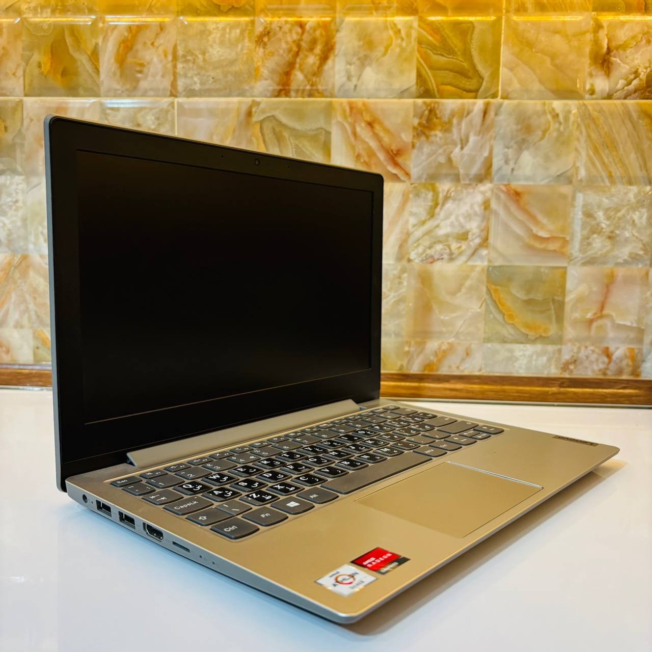 لپ تاپ جمع و جور 11.5 اینچ/کاملا سالم