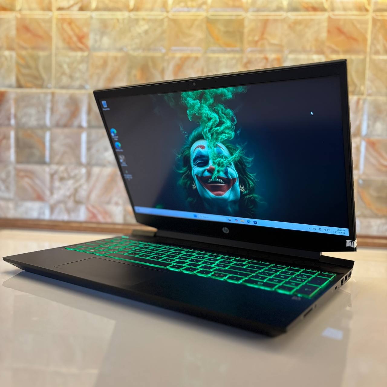 لپ تاپ گیمینگ HP pavilion/ چهار گیگ 1650ti