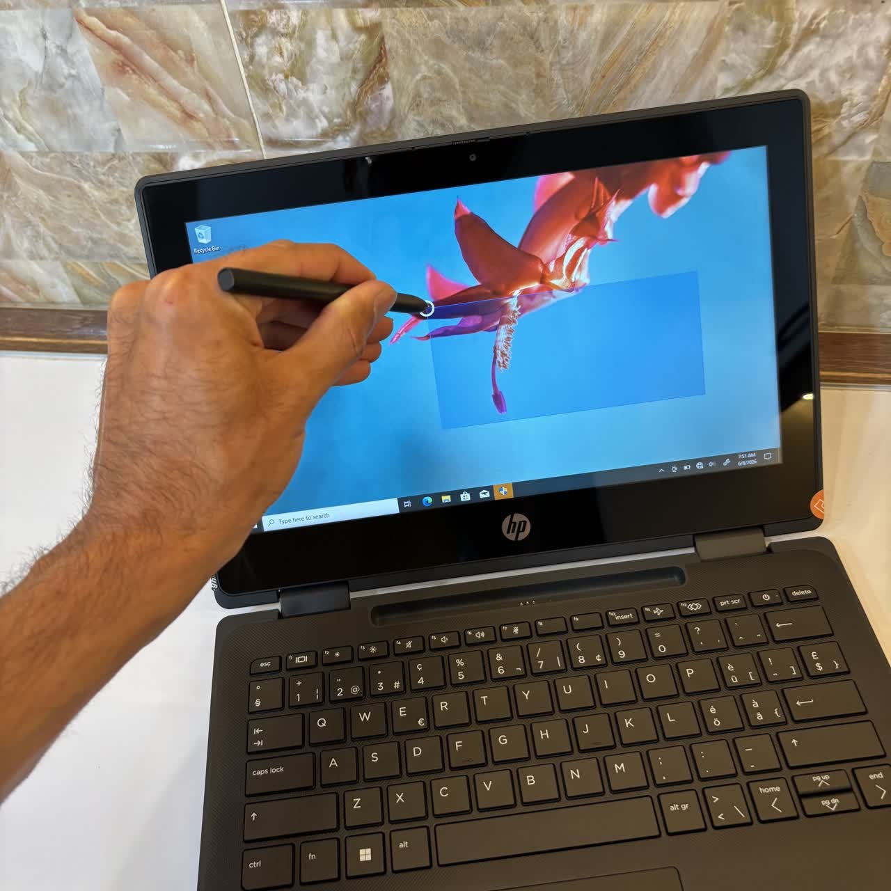 لپ تاپ سبک HP با صفحه نمایش لمسی همراه قلم /360