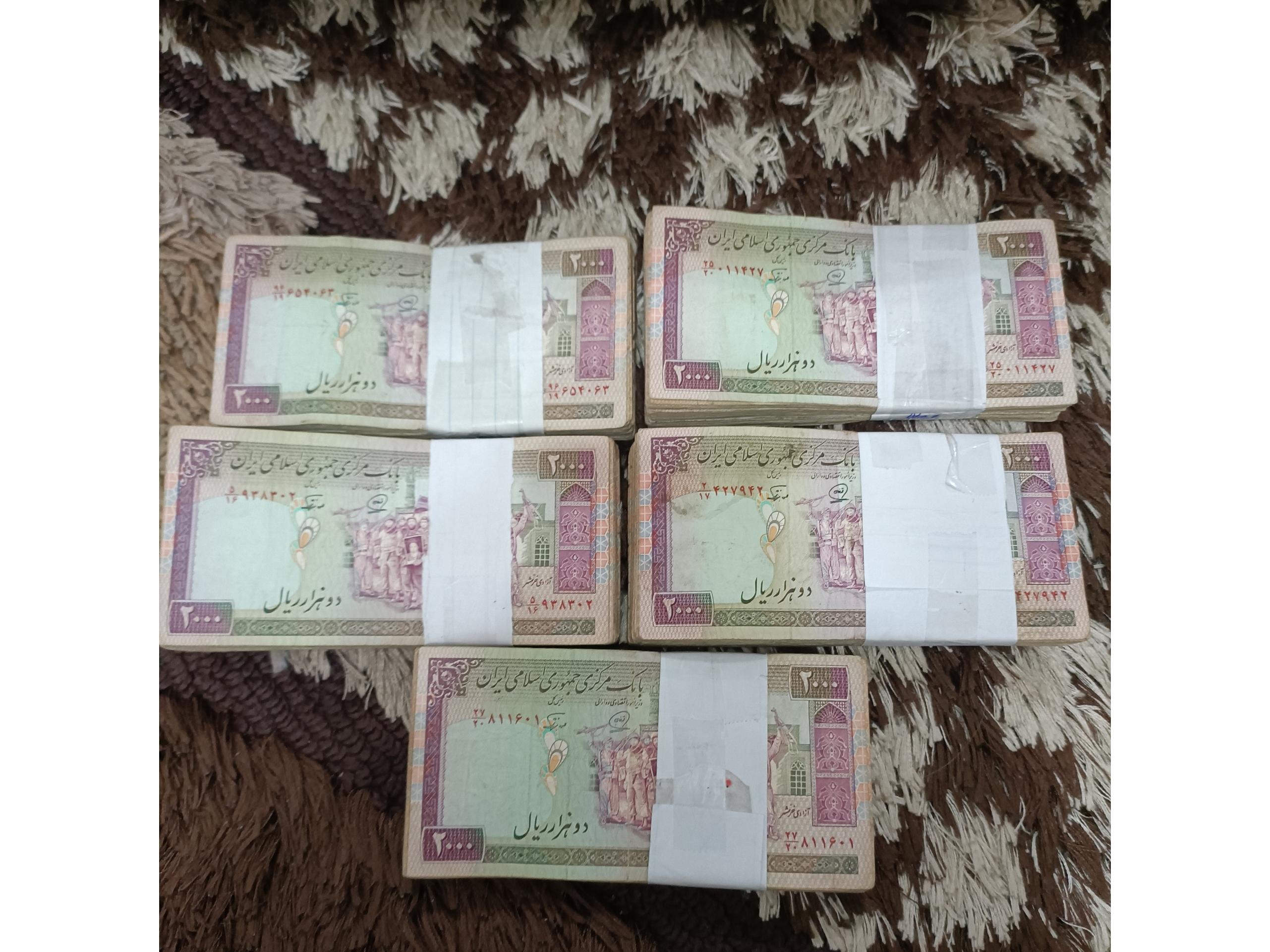 پنج بسته 200 تومانی تظاهراتی محمدخان نوربخش