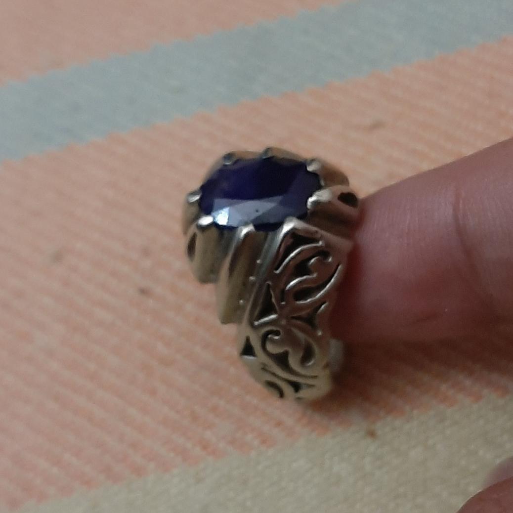 انگشتر یاقوت کبود اصل با رکاب دست ساز