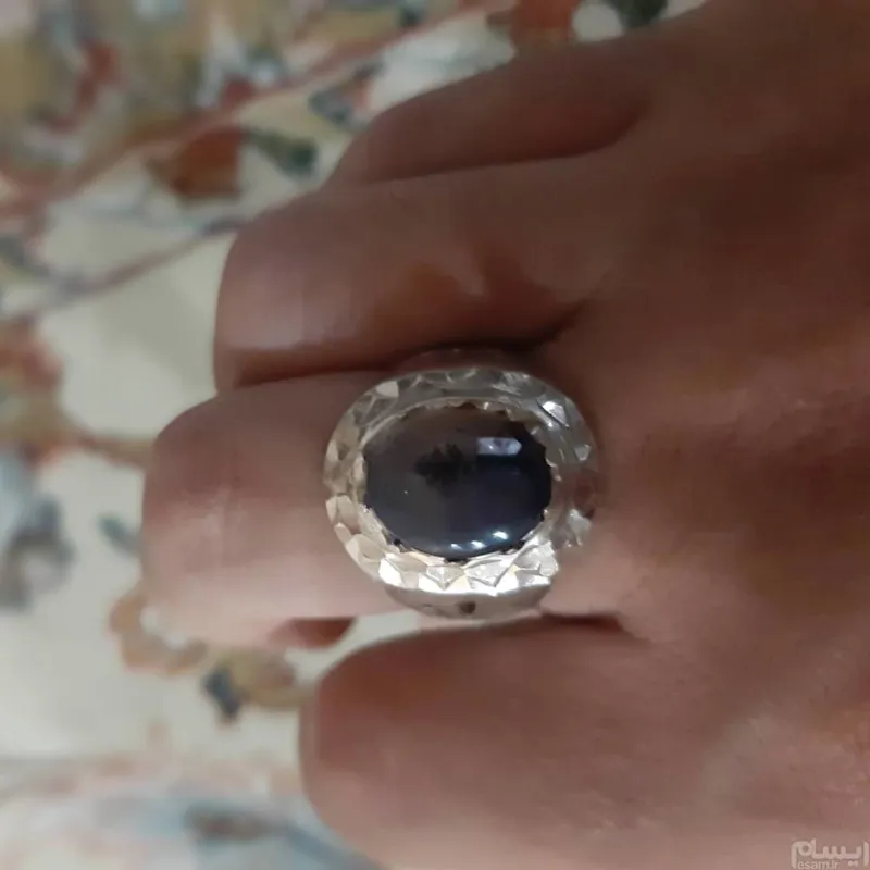 انگشترشجر به شکل کامل درخت