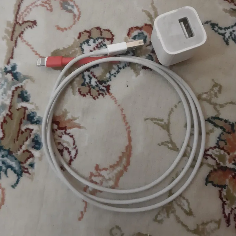 شارجر گوشی برای آیفون 6.7.8واصل همراه با سیم اصل