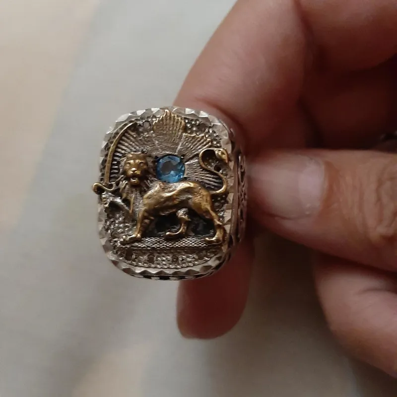 انگشتر دست ساز قدیمی عکس شیر