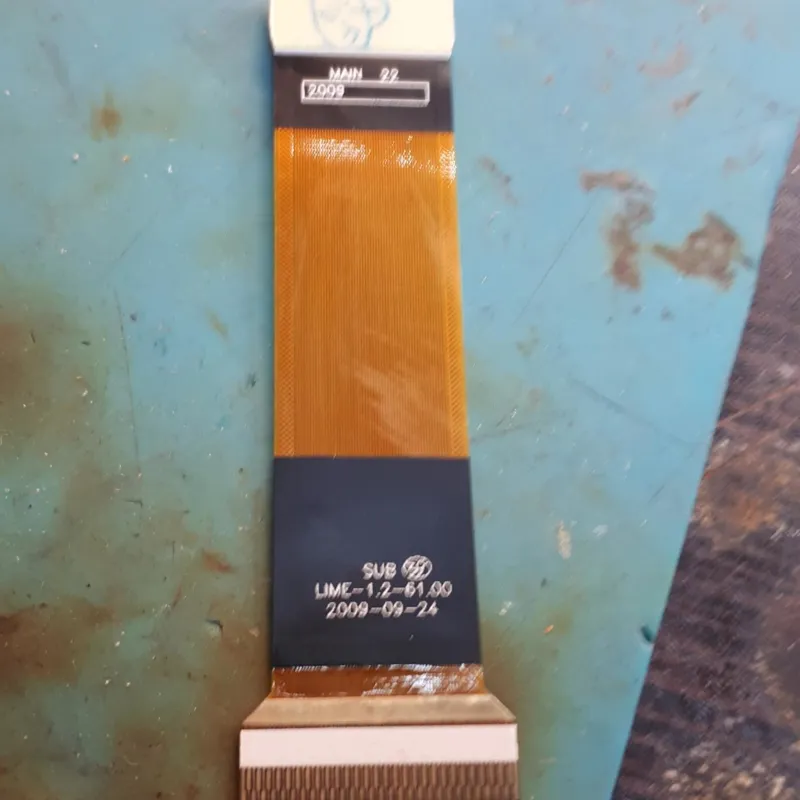 فلط وسط سامسونگ E250