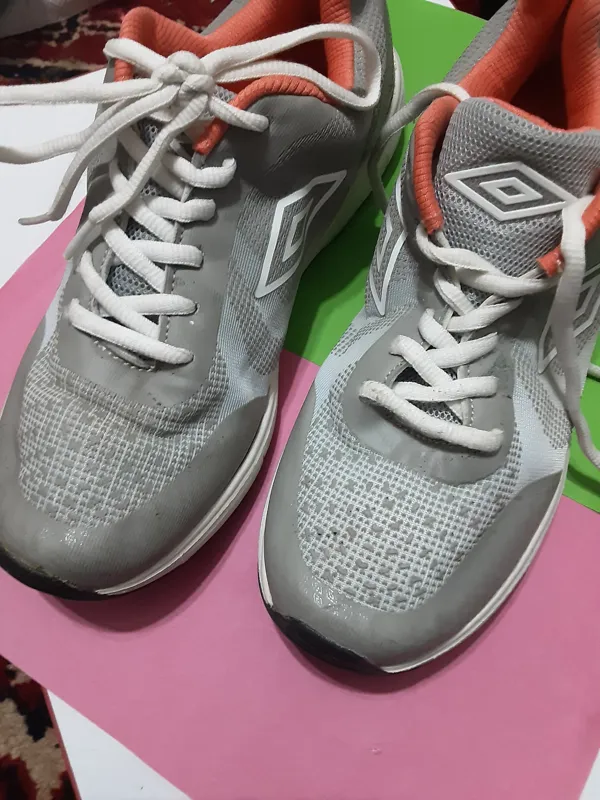 کفش کتونی اصل استوک سایز 39