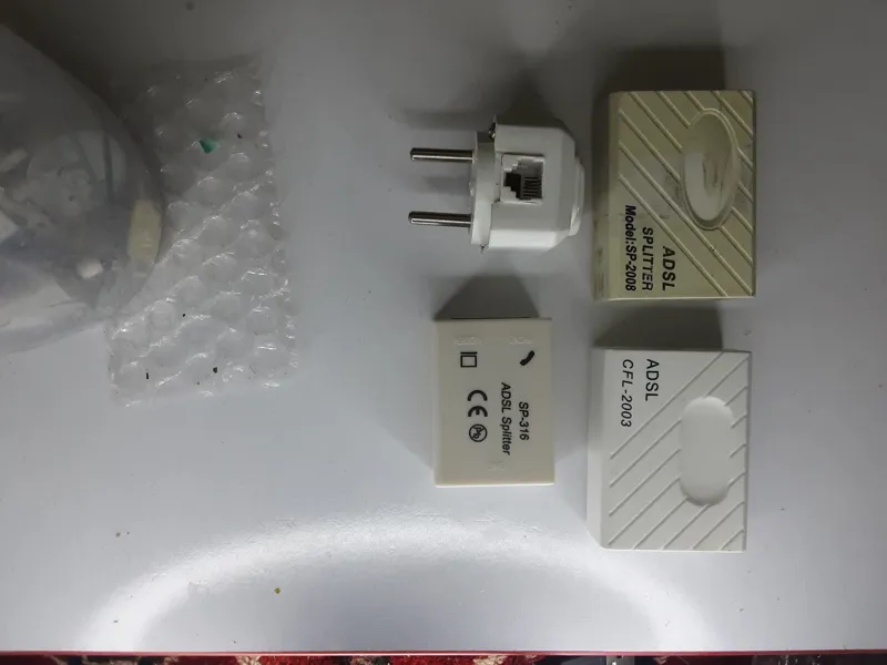 3عدد اسپیلیتر و یک دوشاخه تلفن