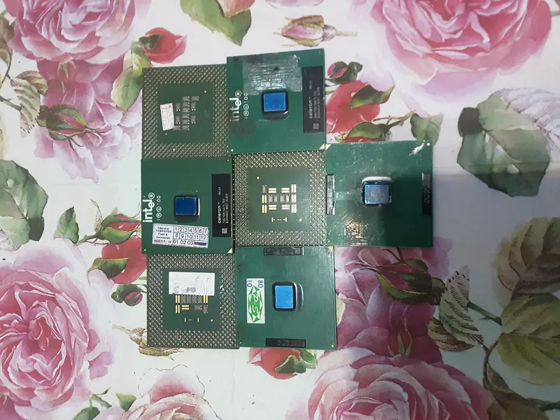 7سی پی یو قدیمی جهت کلکسیون وبازیافت هرعدد300