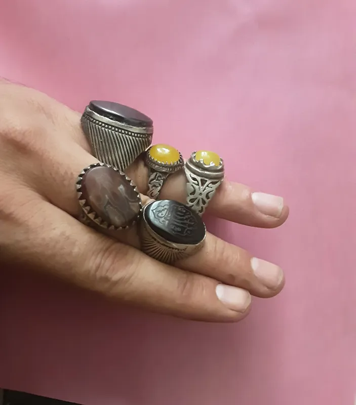 32 انگشتر نقره عیار پایین ونگین تماما معدنی