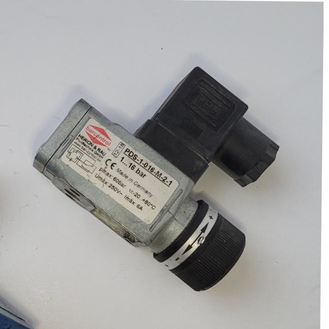 سوییچ فشار آلمانی