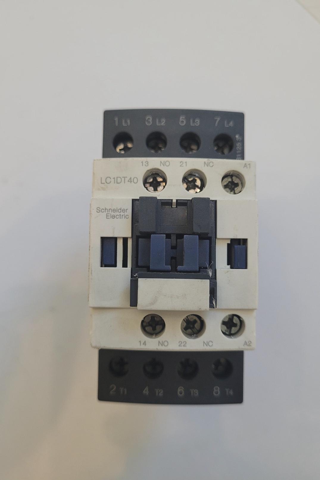 کنتاکتور 4 پل اشنایدر