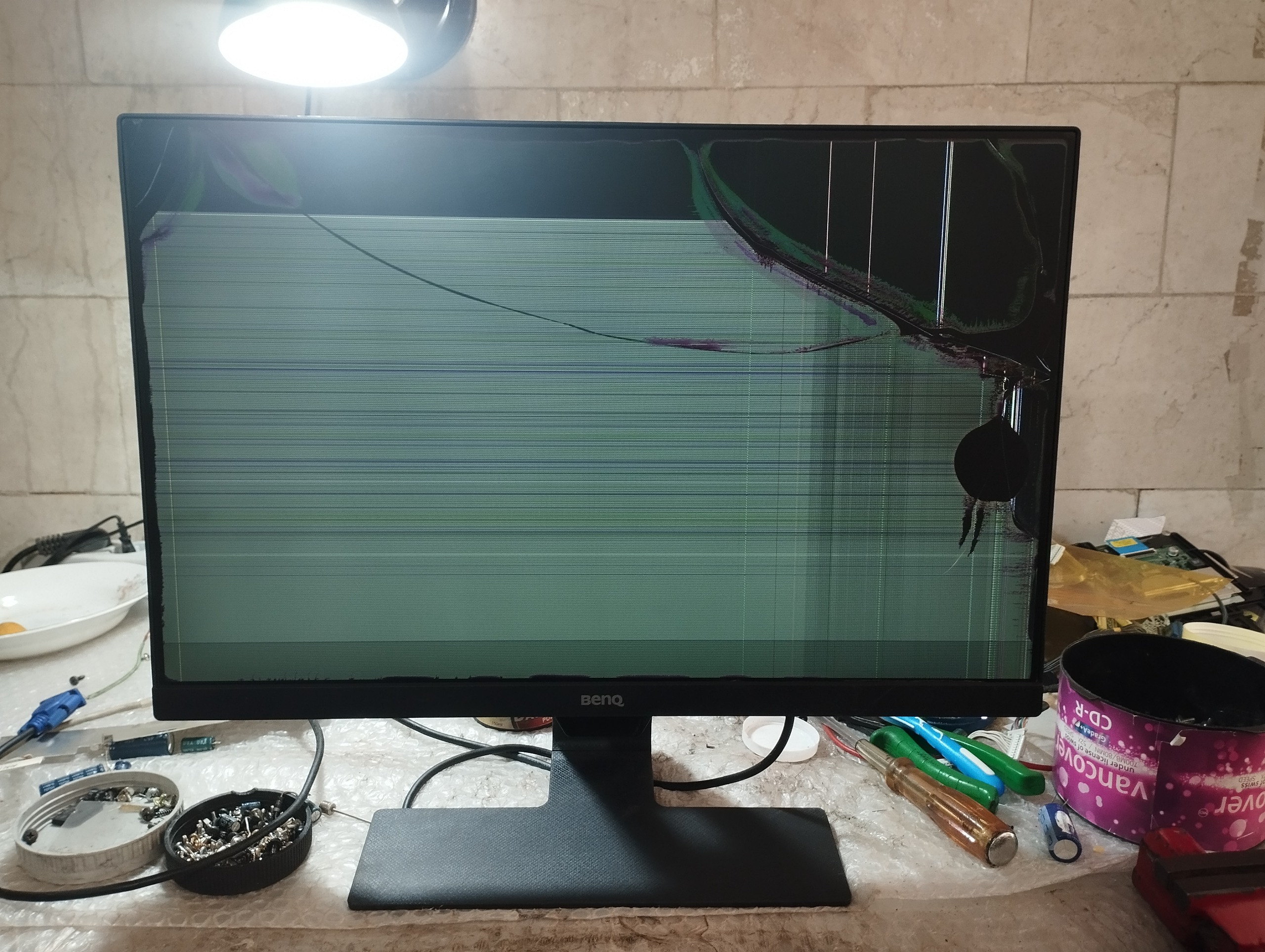 مانیتور BEN Q GW2381 (صفحه شکسته)