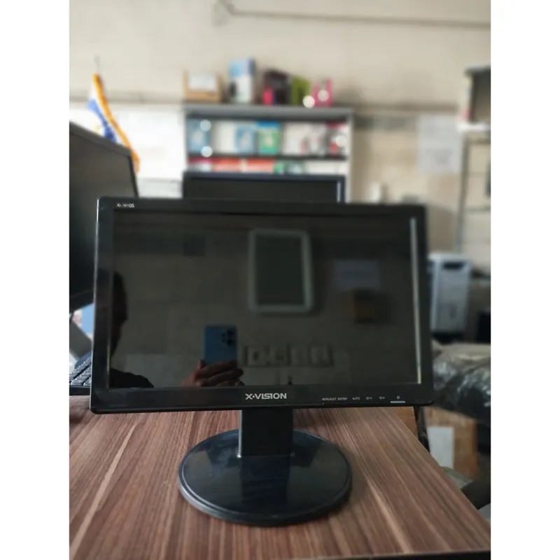 مانیتور شیک و تر تمیز x-vision LED