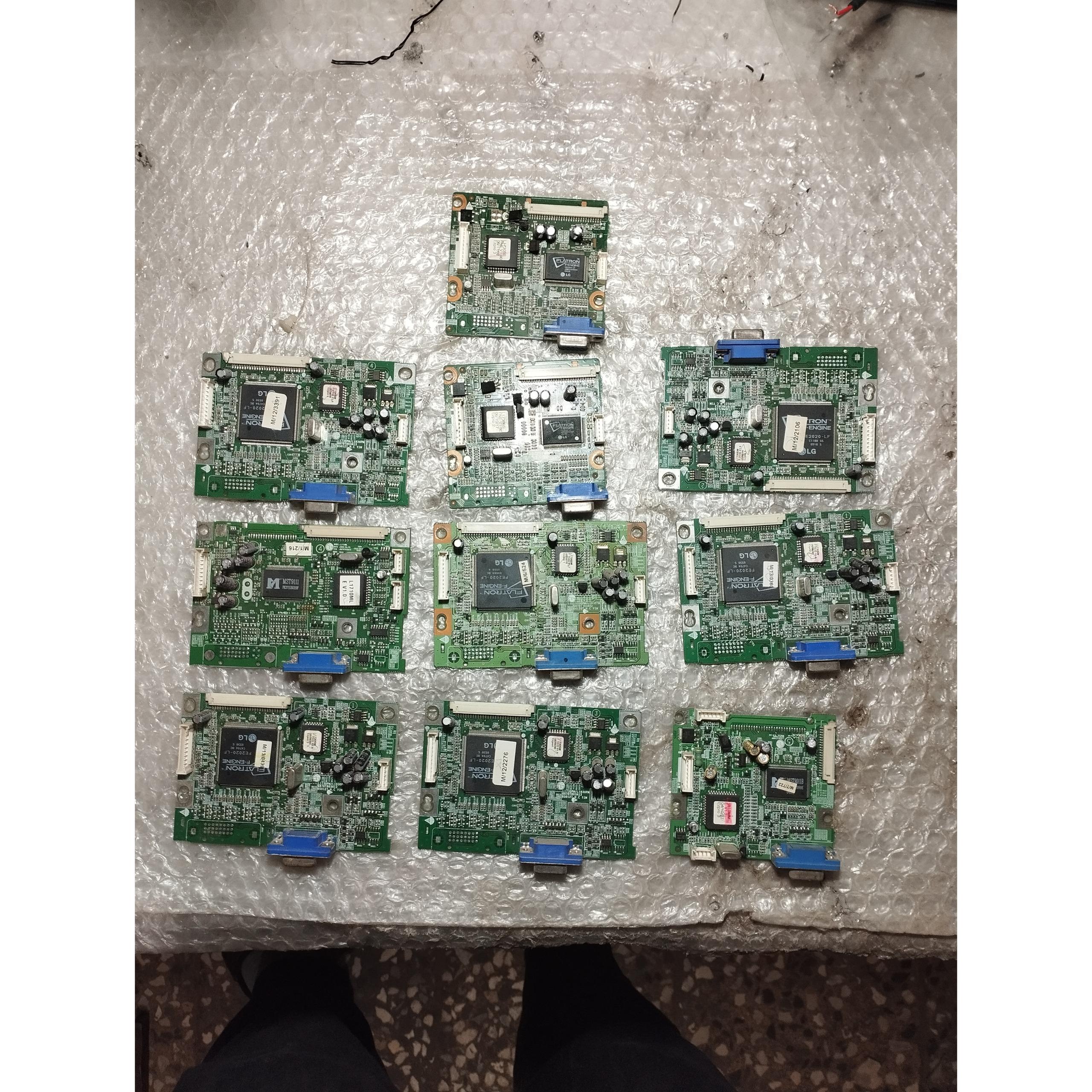 تعداد 10عدد بورد مین مانیتور LG 17