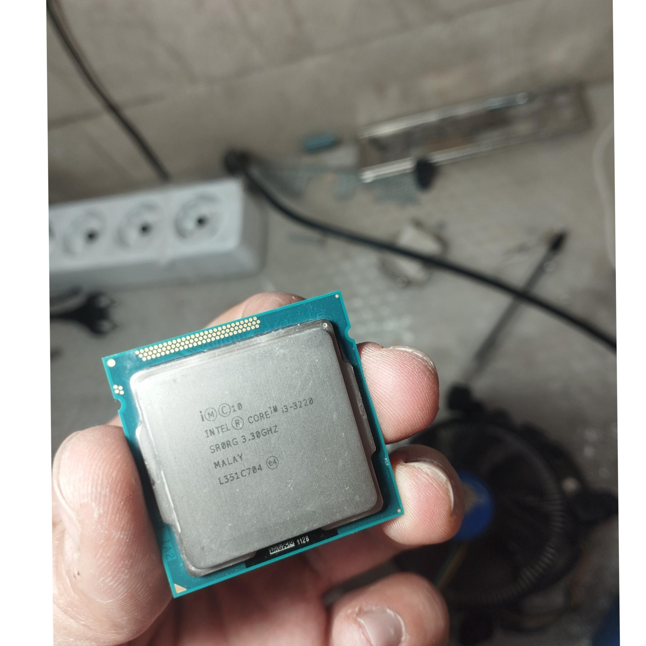 CPU core i3 3220