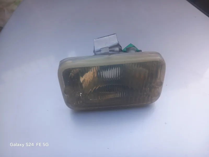 بلوری چراغ جلو موتور گازی براوو