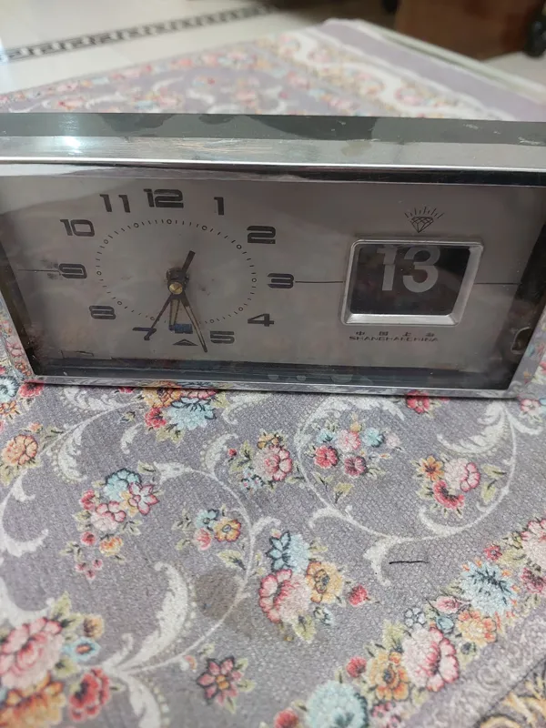 ساعت رومیزی کوکی