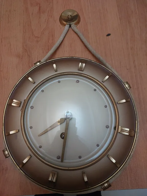 ساعت دیواری المانی