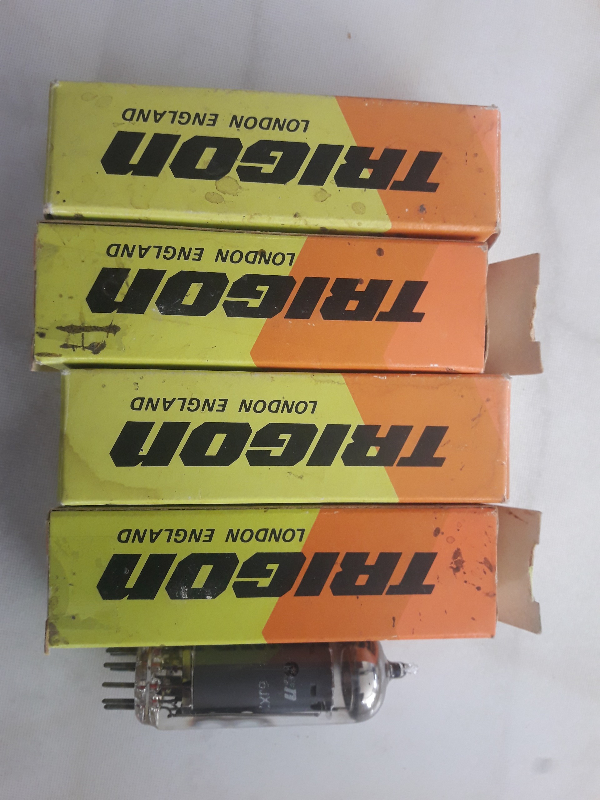 لامپ ECH84 انگلیسی نو اکبند