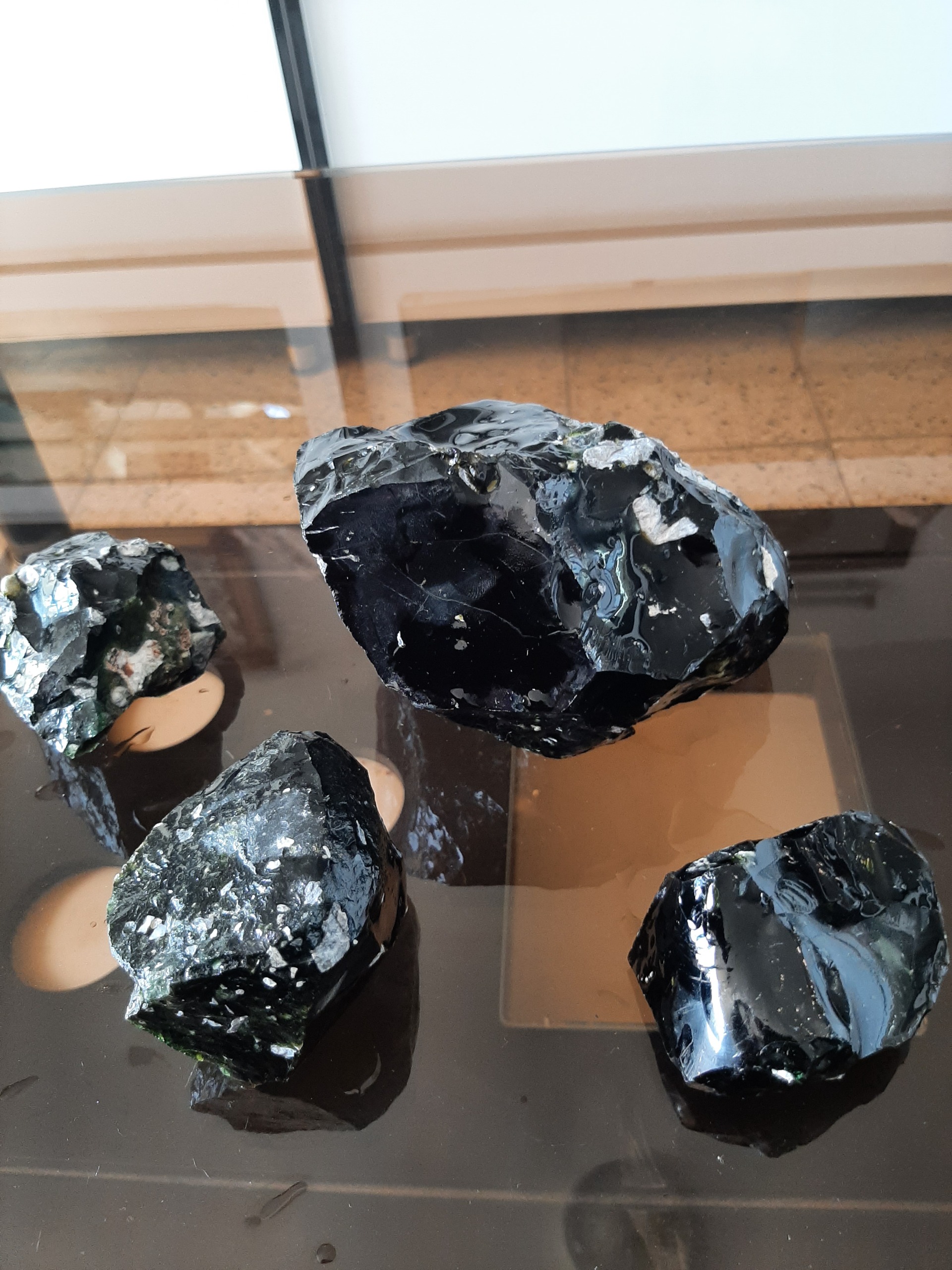 آبسیدین مشکی مرغوب