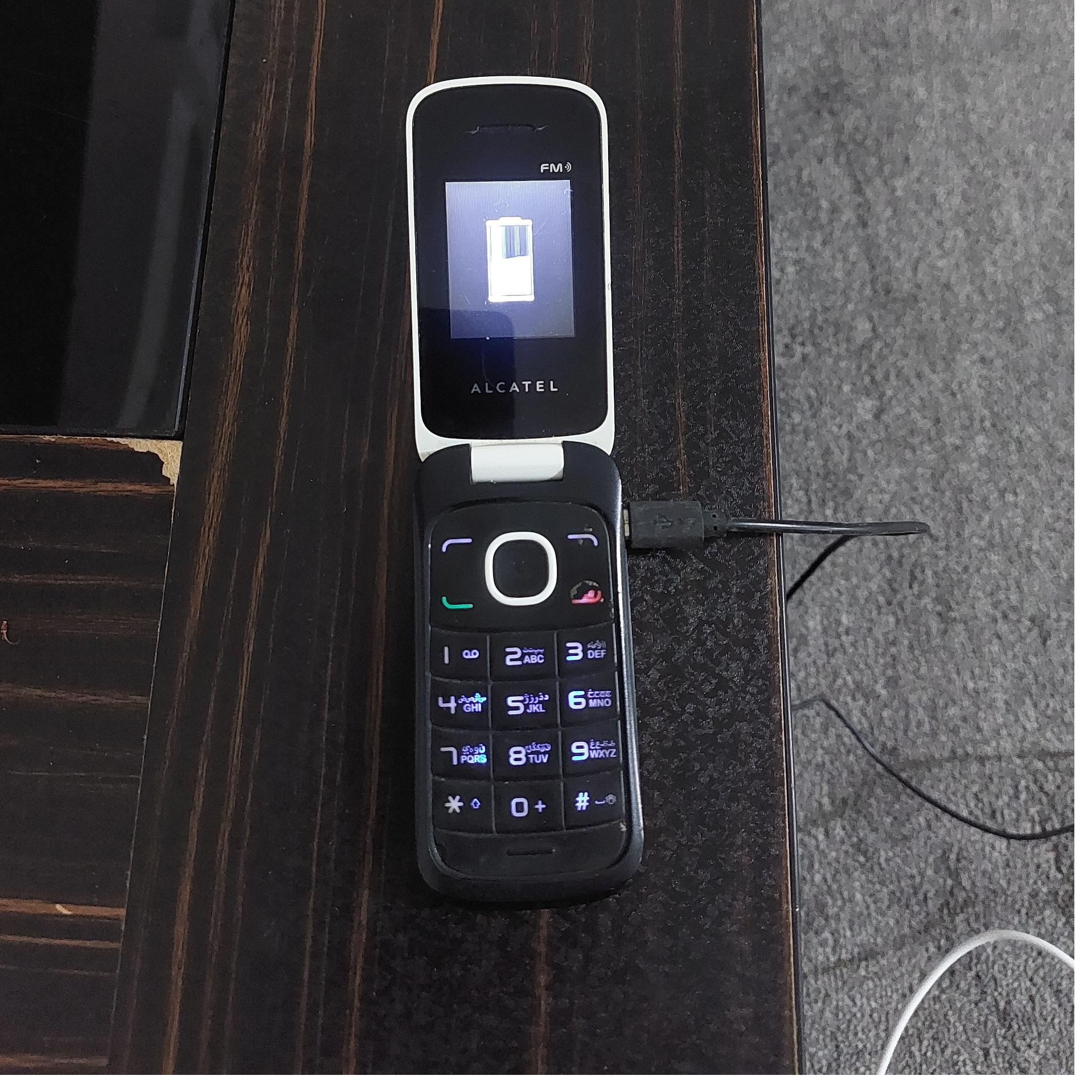 گوشی تاشویی الکاتل 1030d