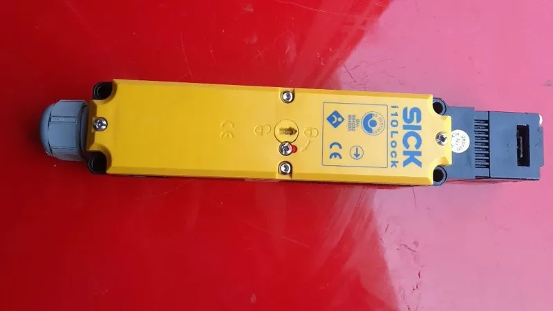 سوئیچ ایمنی SICK I10-e0313s02