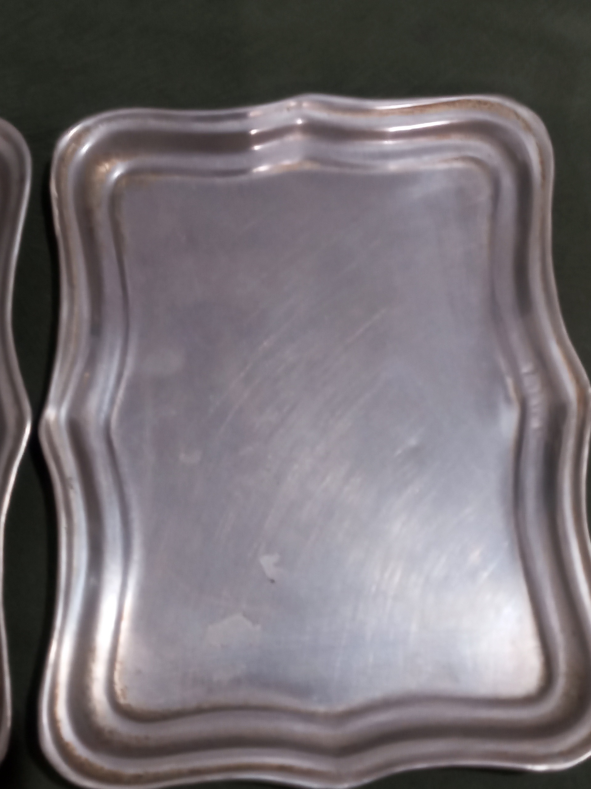 یک جفت سینی تک نفره برنجی قدیمی (تعارفی)