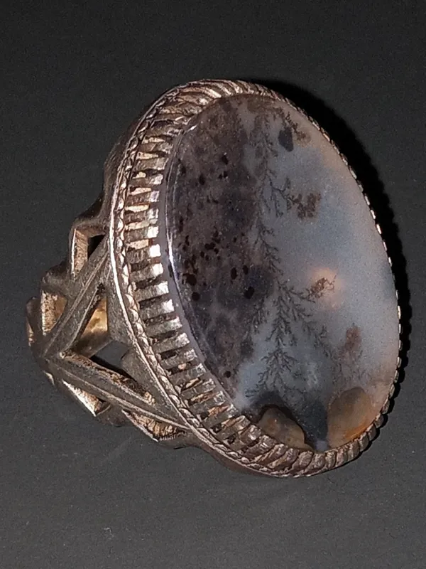 انگشترنقره درشت عیار925 بااصالت قدیمی شجرجذاب