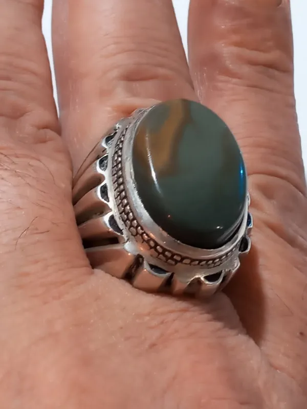 انگشترنقره29گرمی عیار925 یشم مرغوب پولیش زده