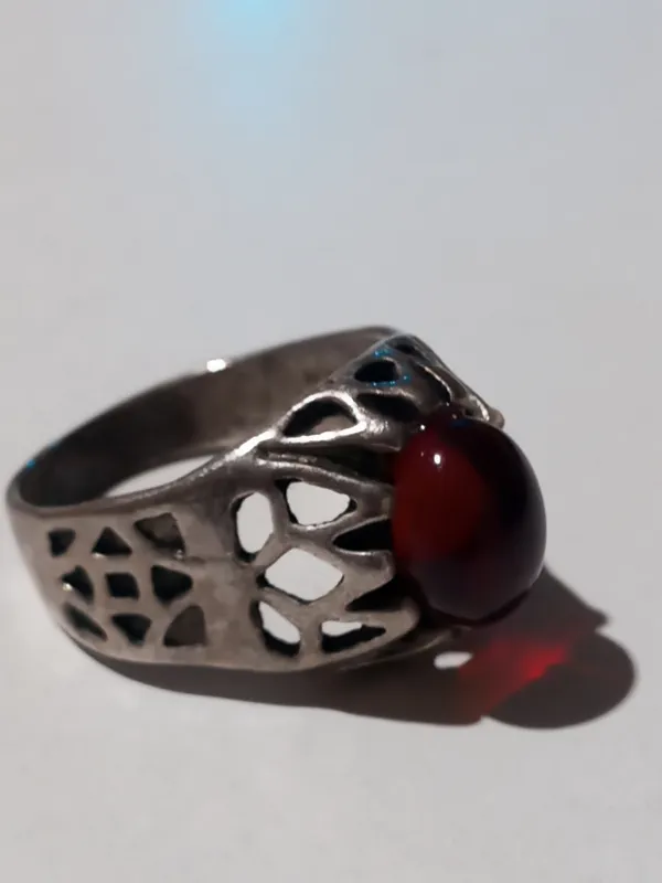 انگشتر قدیمی یاقوت بسیار مرغوب ارزان