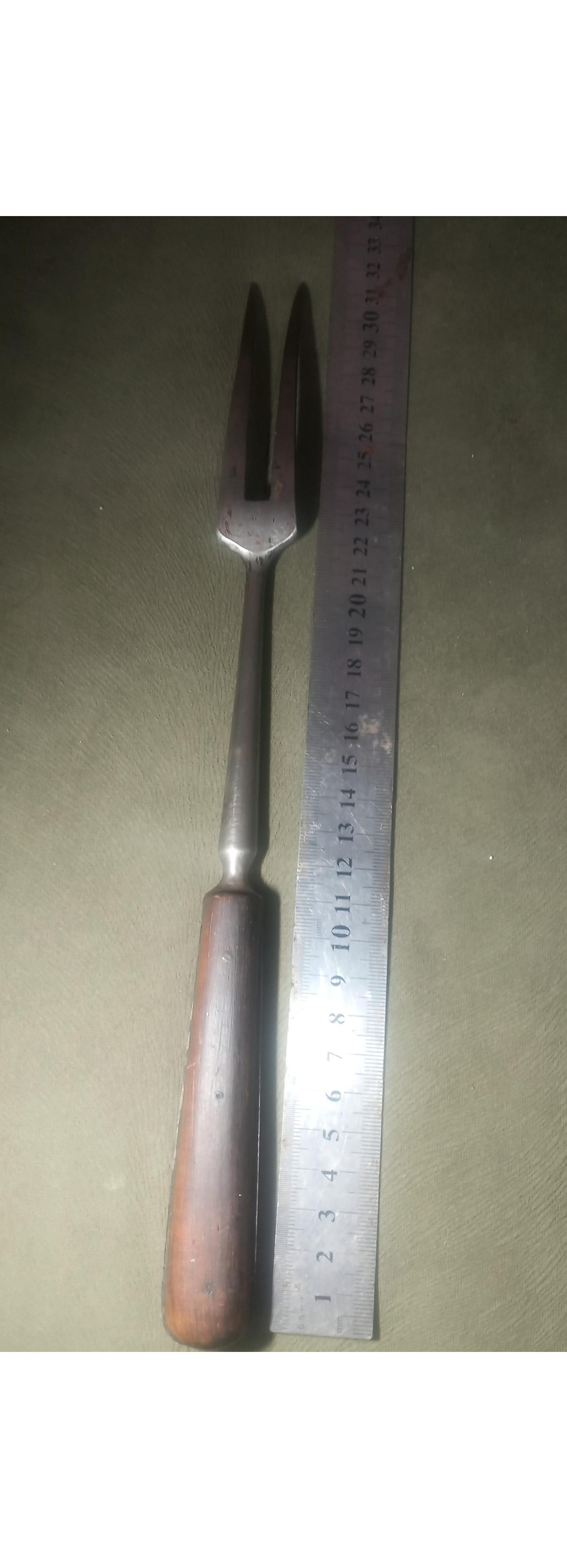 چنگال سرو غذای قدیمی فرنگی مارکدار