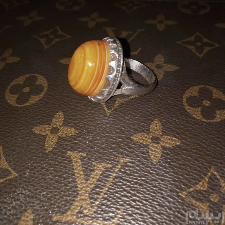 انگشتر نقره درشت عیار925سه پوست ناب ودیدنی