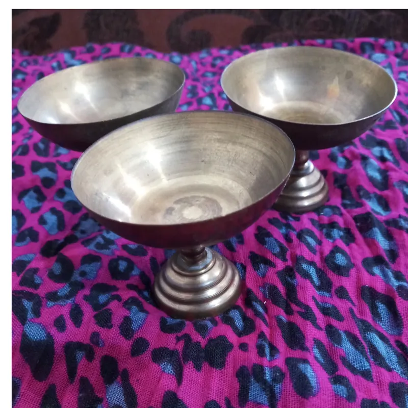 جام برنجی کوچیک قدیمی تا6عددموجوده