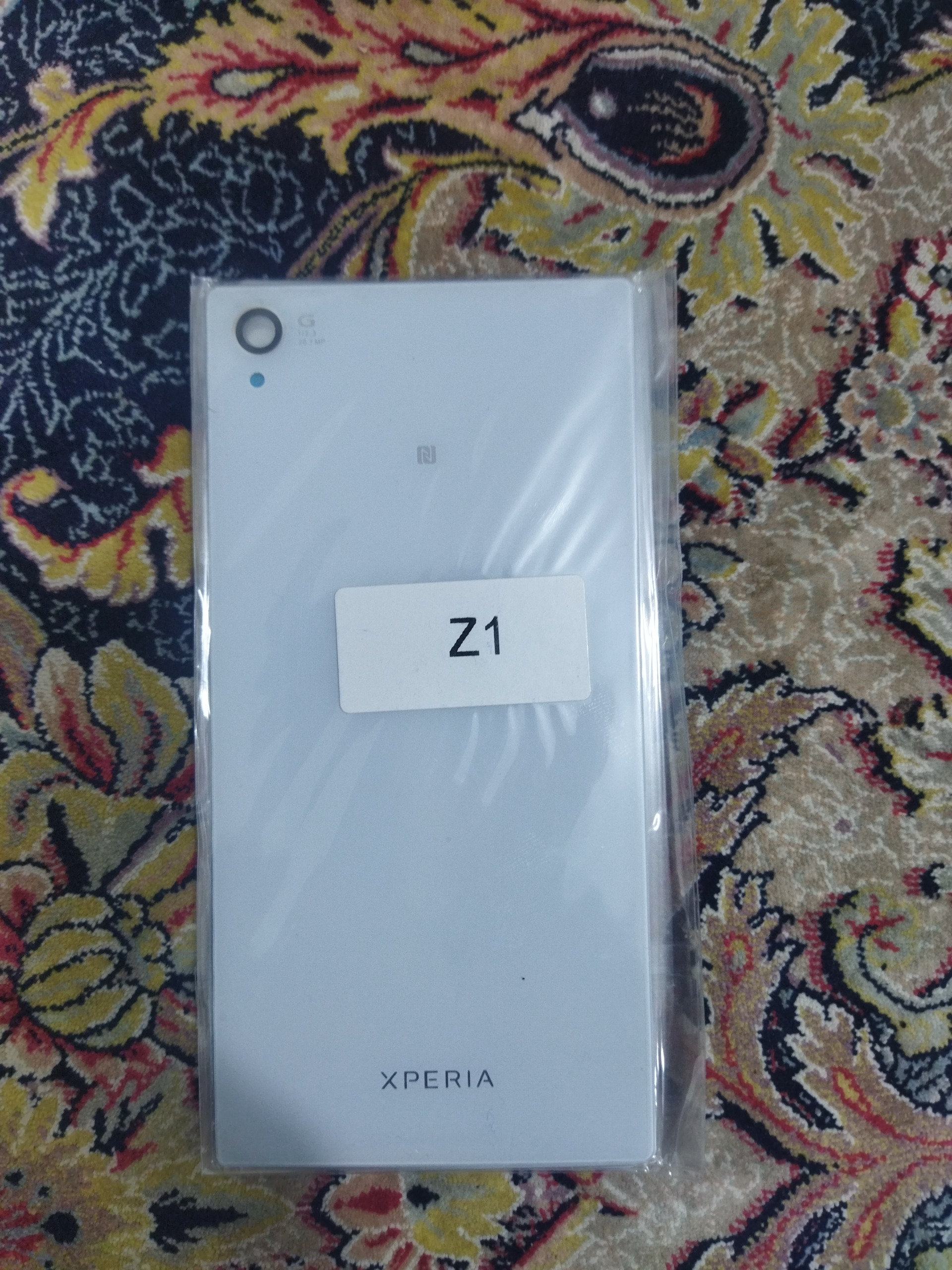 قاب پشت سونی z1