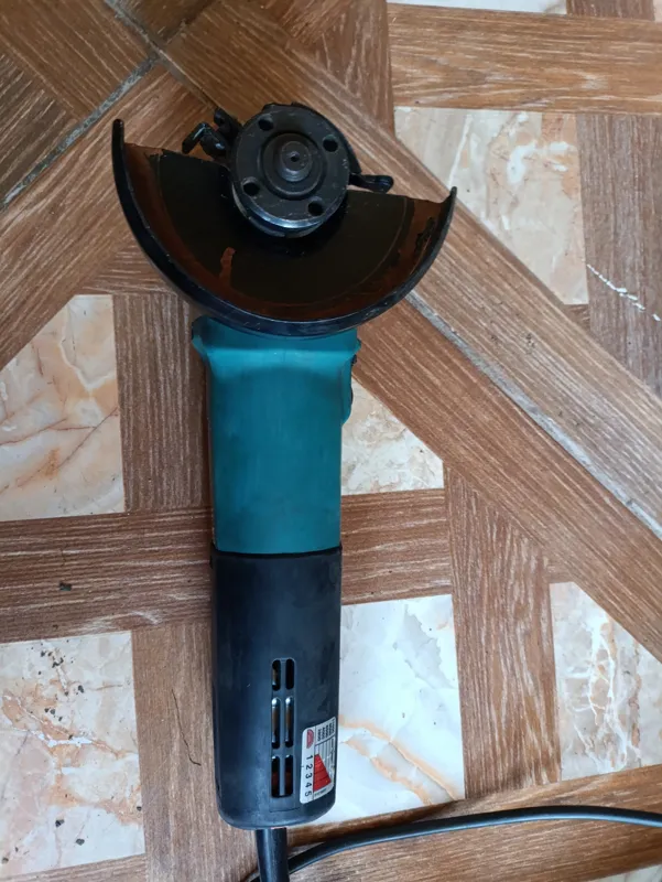 مینی فرز ماکیتا مدل Makita 9564 Cvساخت انگستان