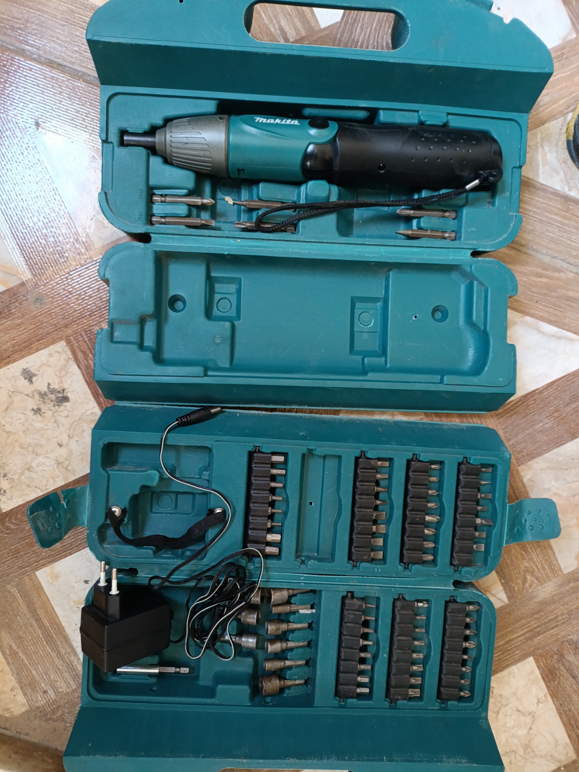پیچ گوشتی شارژی ماکیتا مدل 6723DW