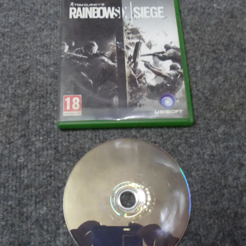 بازی زیبای rainbow six