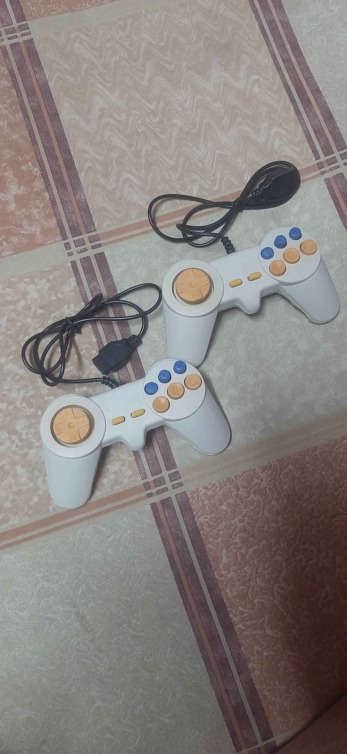 دسته قدیمی کمیاب فیش کوچک 9 پین ویکتور 2 عدد با هم