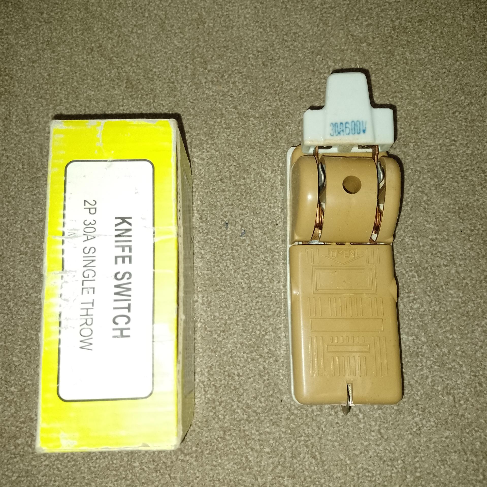 کلید چاقویی برق تکفاز بلغاری