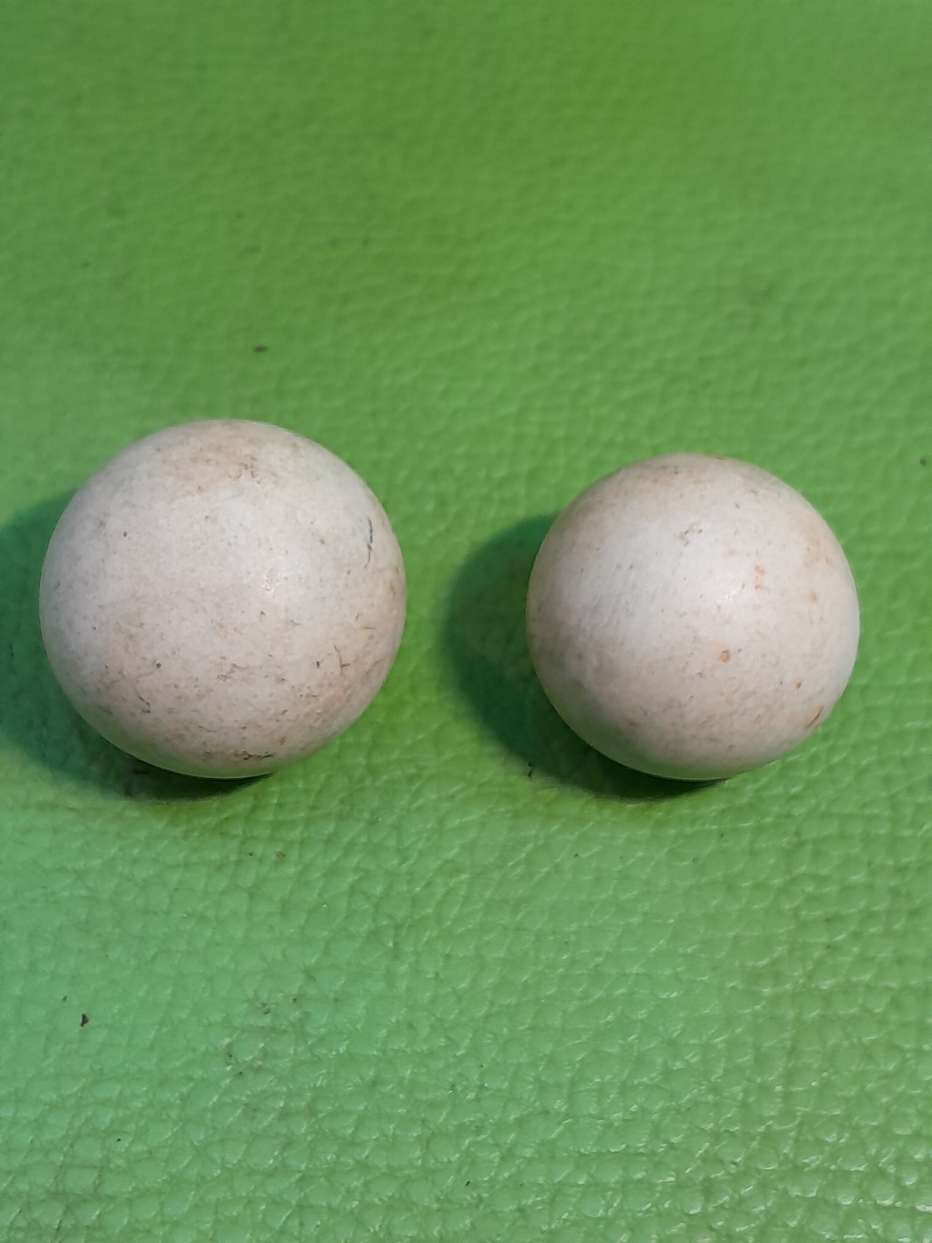 دوعدد سنگ آسیاب کلکسیونی