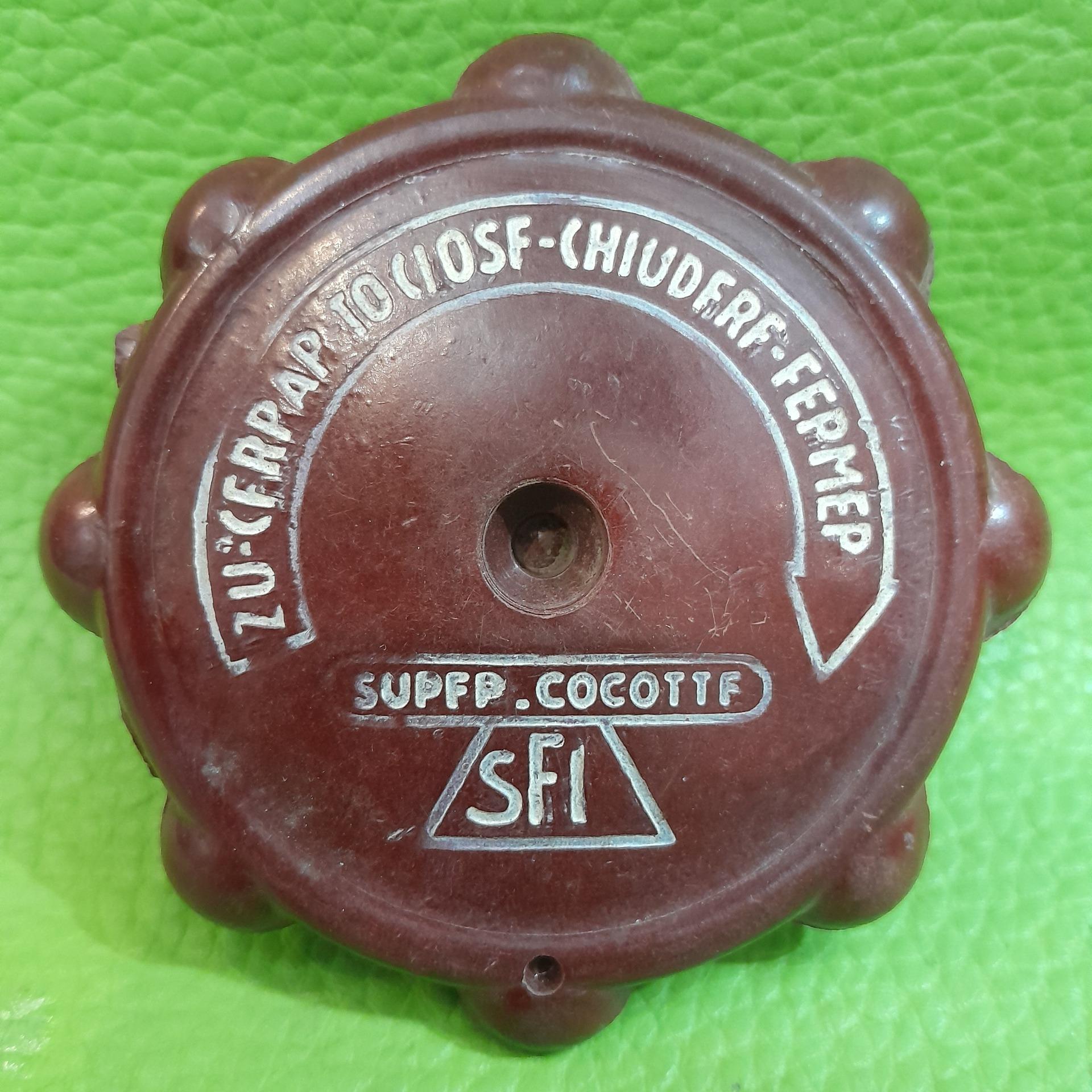 دسته در دیگ زودپز