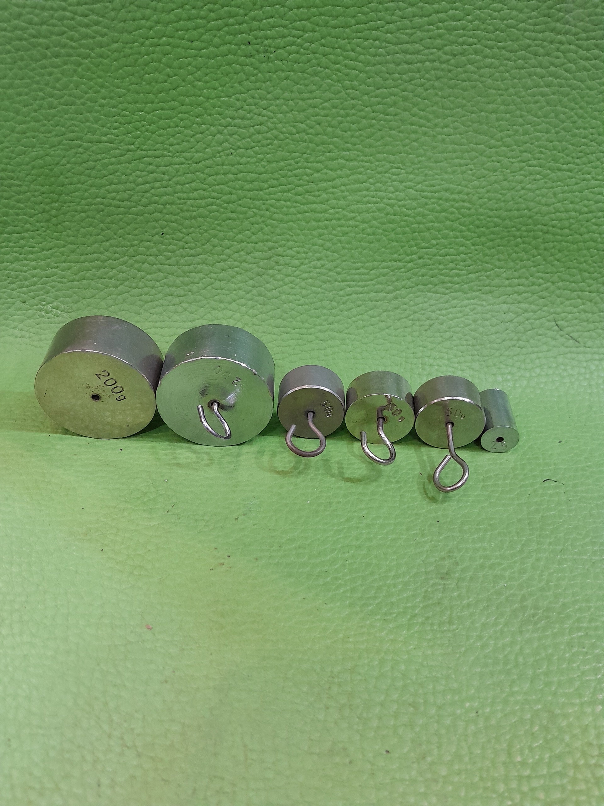 6عدد وزنه ترازو قدیمی کلکسیونی و آنتیک