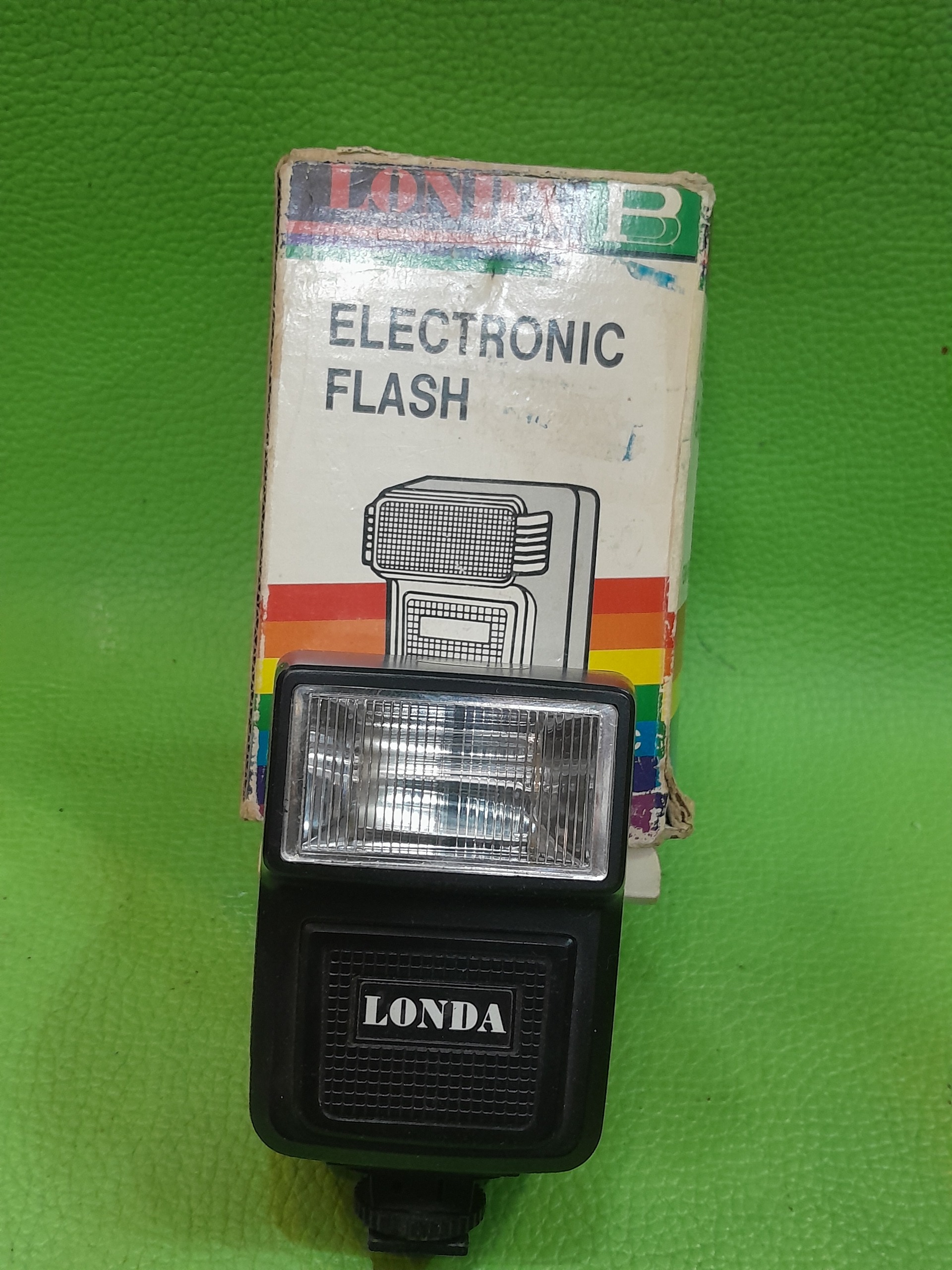 فلاش دوربین عکاسی کلکسیونی و آنتیک