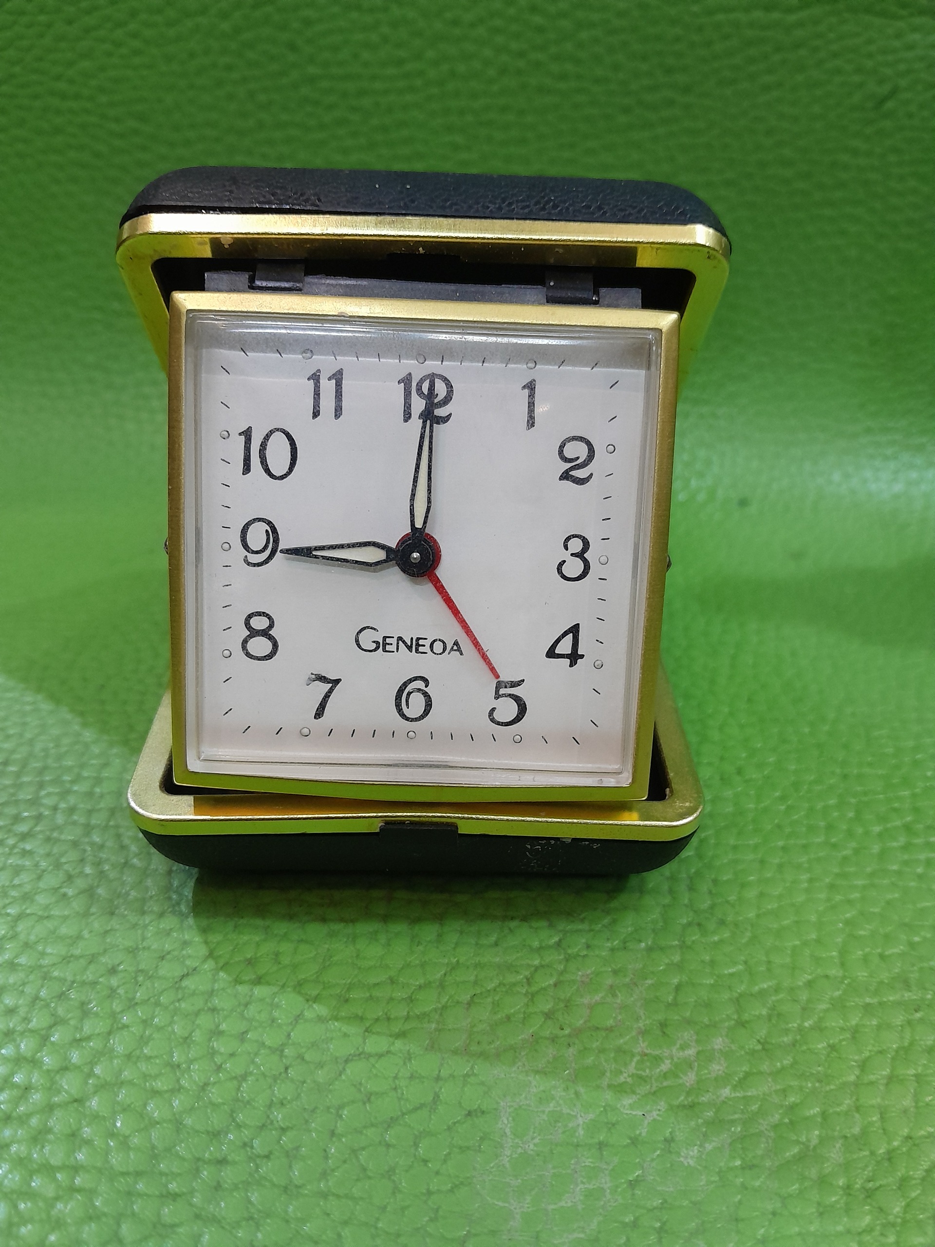 ساعت کیفی کوکی کلکسیونی و آنتیک