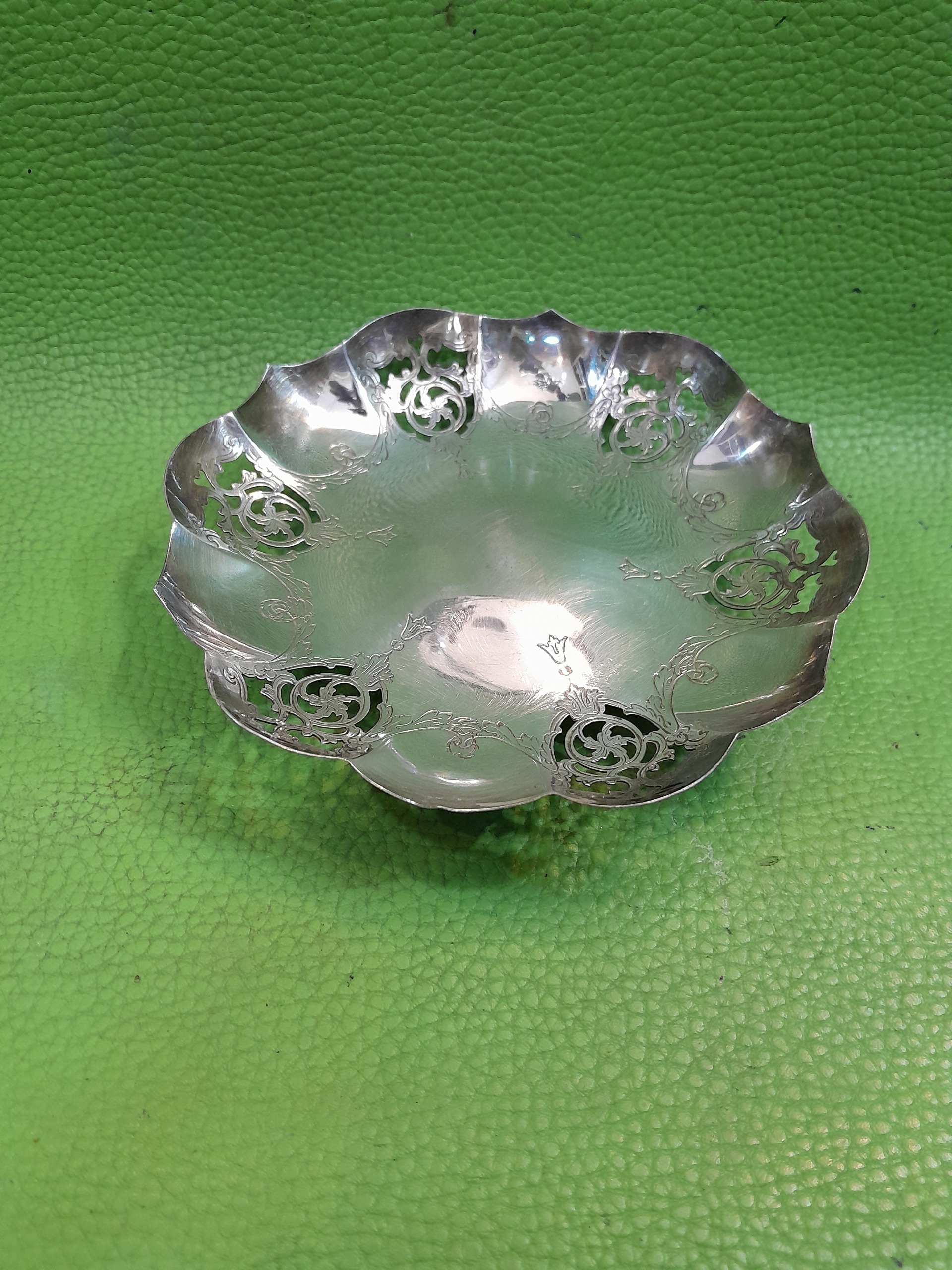 ظرف نوربلین نقل خوری کلکسیونی و آنتیک