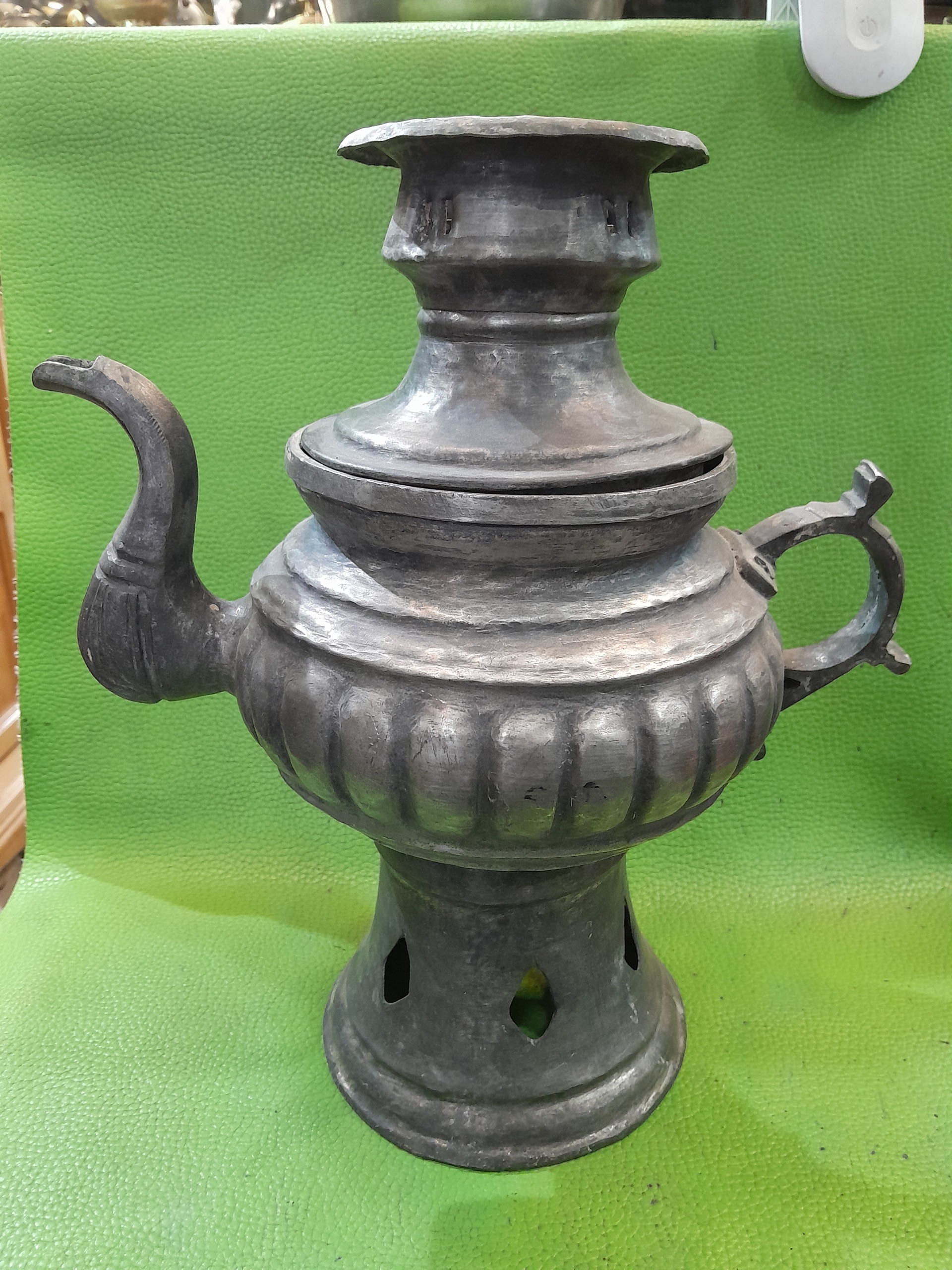 کتری شکاری مسی قاجاری چکشی کلکسیونی و آنتیک