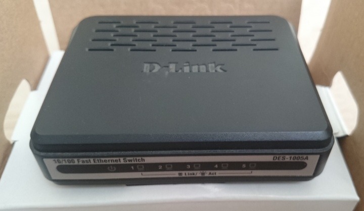 هاب سوئیچ 5 پورت DLINK 10/100