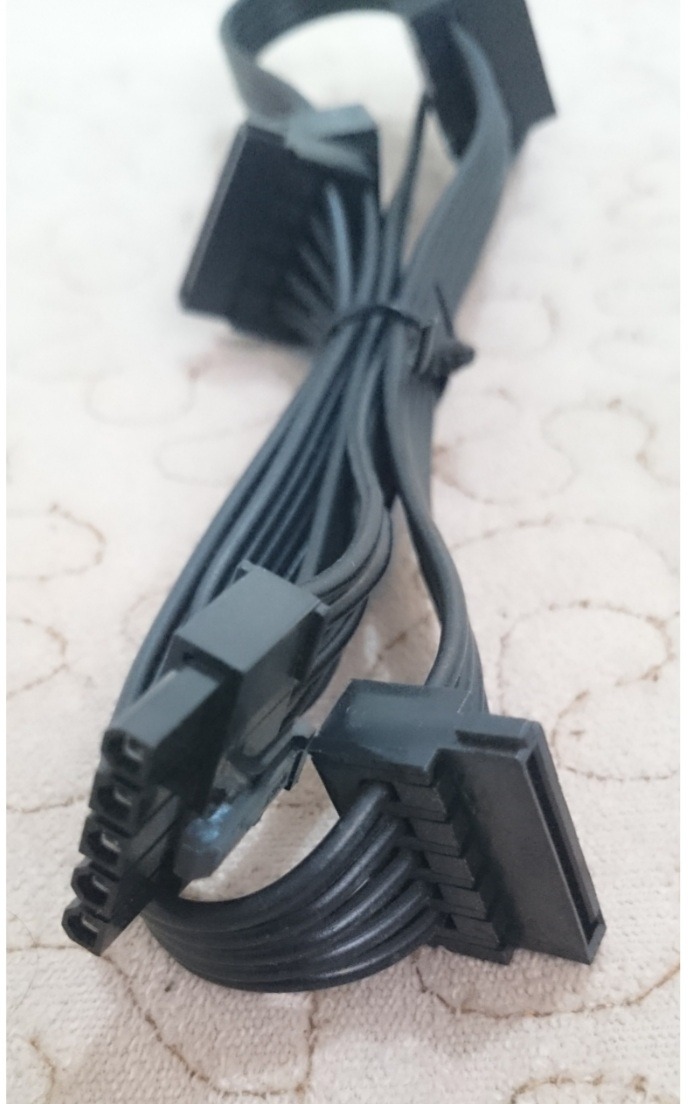 کابل اوریجینال ماژولار تبدیل برق پاور به 4 SATA