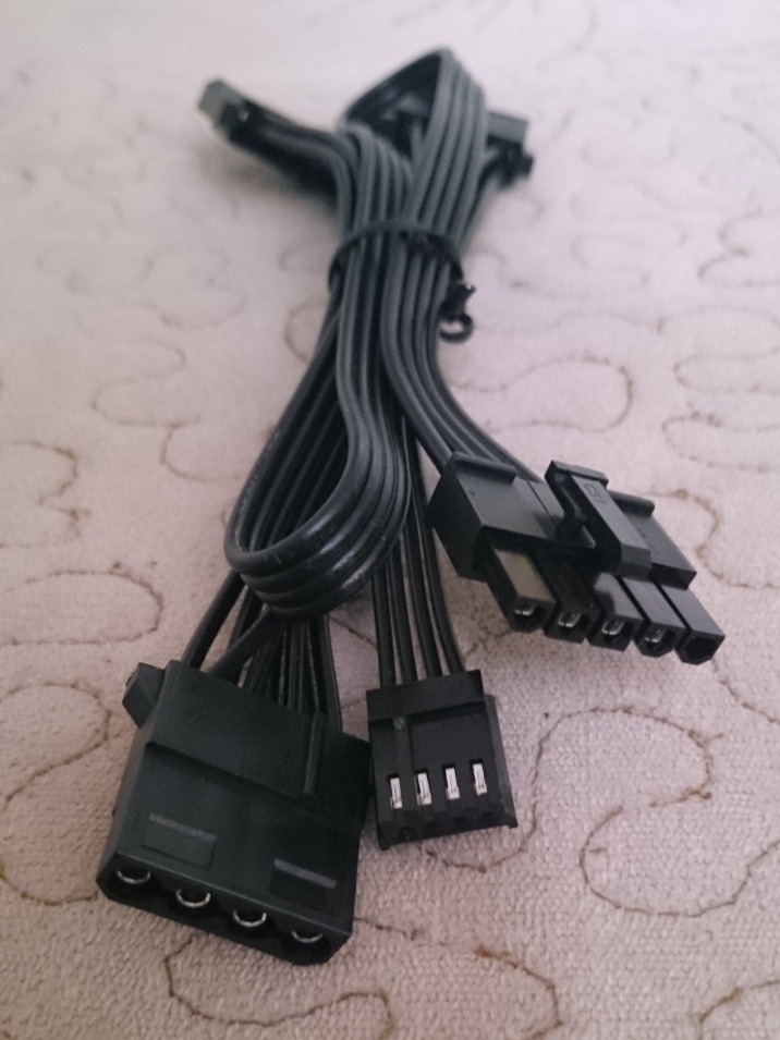 کابل اوریجینال تبدیل پاور ماژولار به 4 تایی مادگی